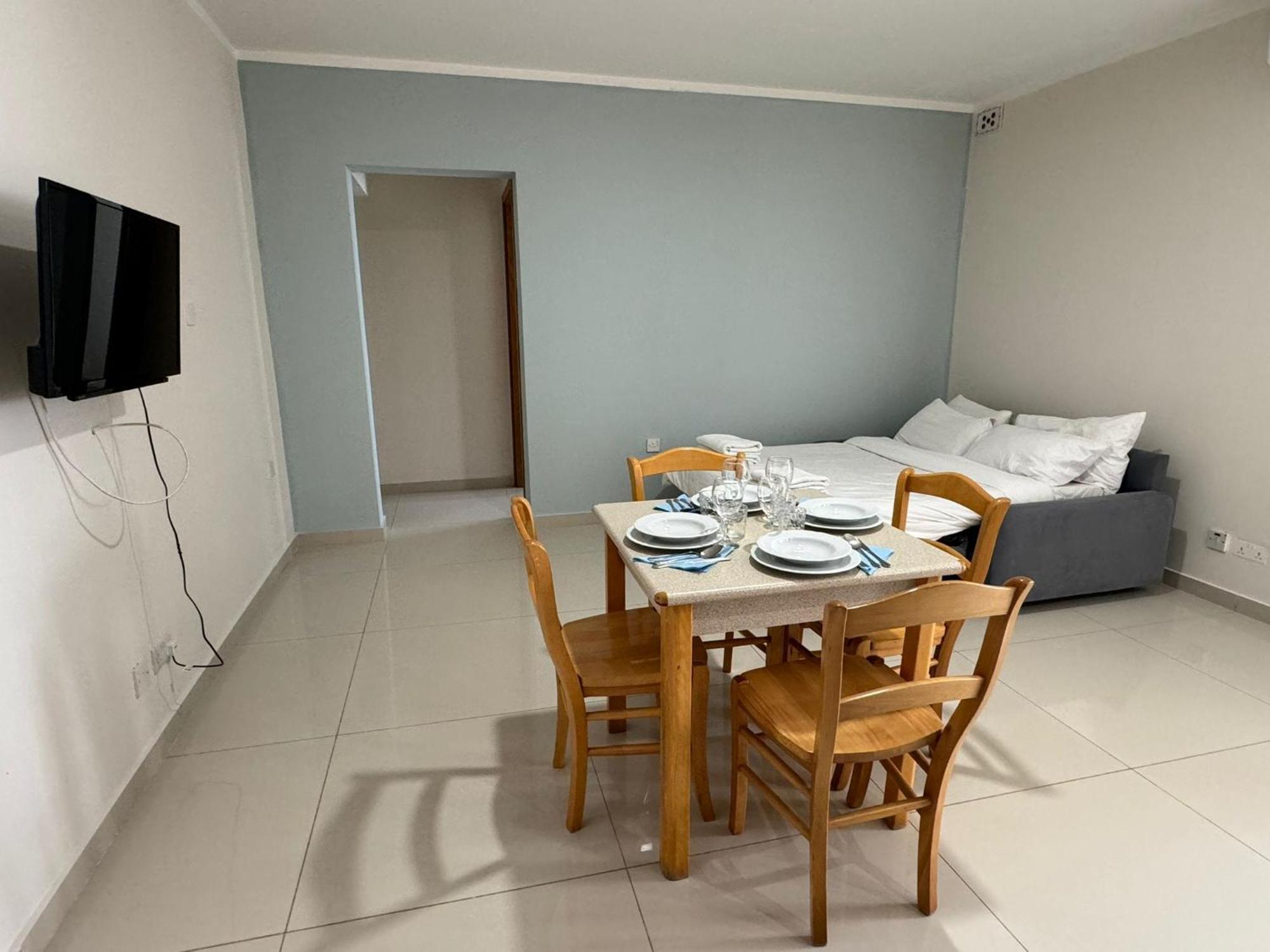 Aparthotel The Triton 3*
