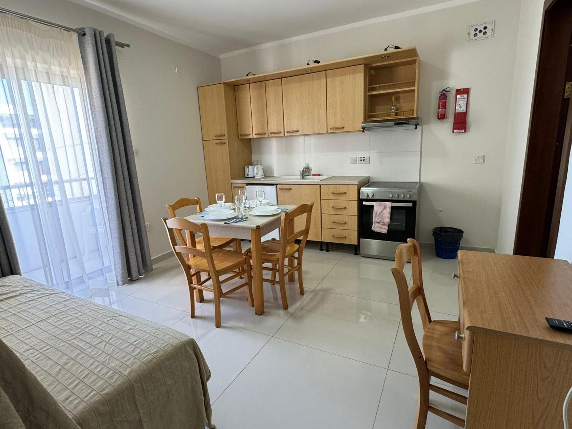 The Triton Hotel apartamentowy 3*
